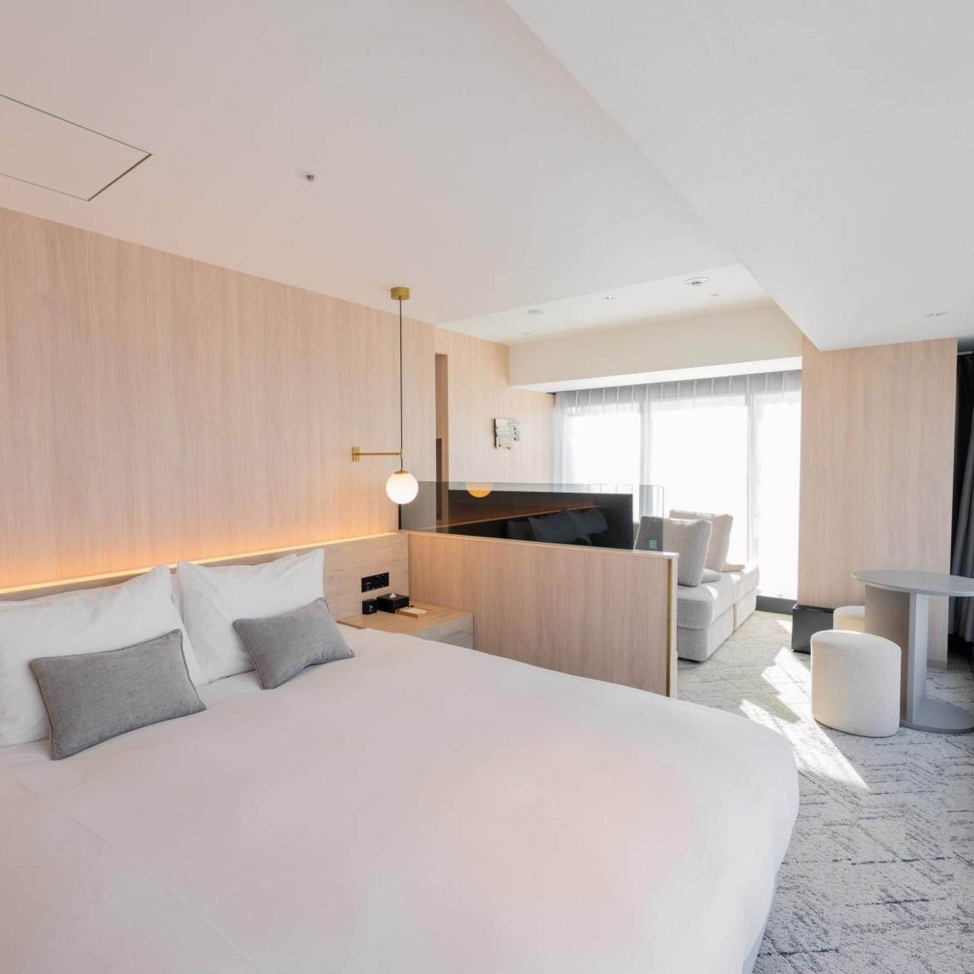 Room, King Bed, Corner