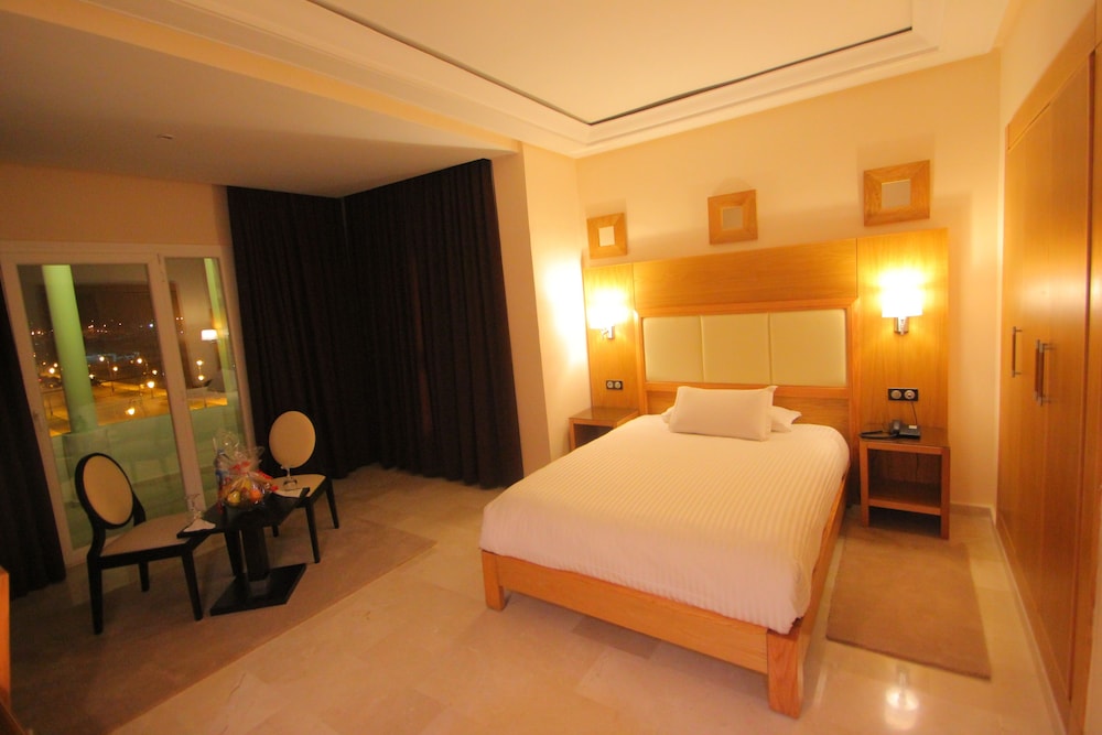 HOTEL LA PALOMA 8/26