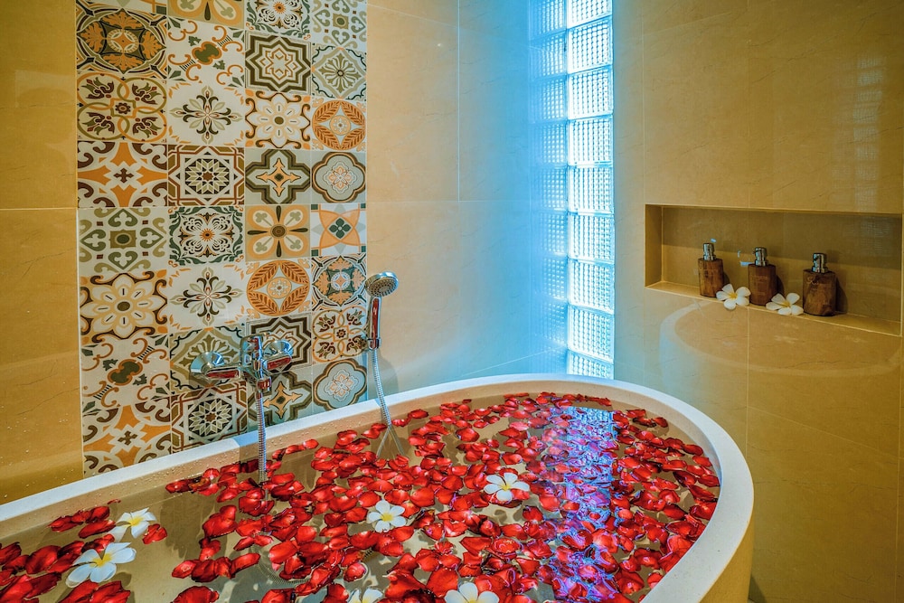 Kahayana Suites 19/47