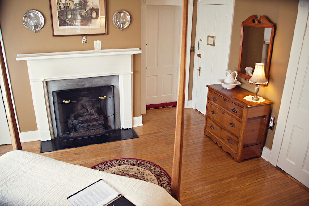 The Carriage Inn B&B 3/48