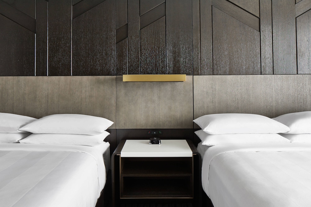 UNC Charlotte Marriott Hotel & Conference Center 13/47