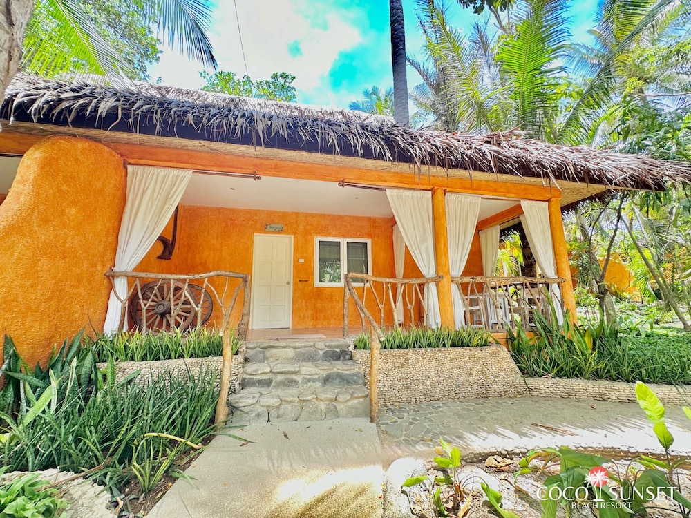 Coco Grove Beach Resort 3/50