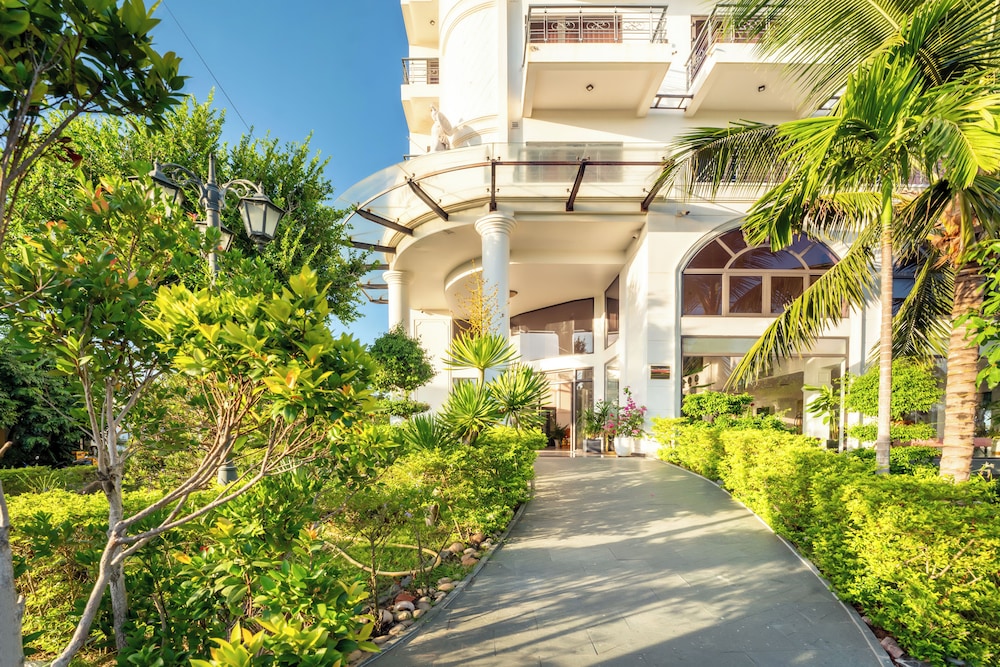 Athenia Boutique Hotel and Spa 58/62