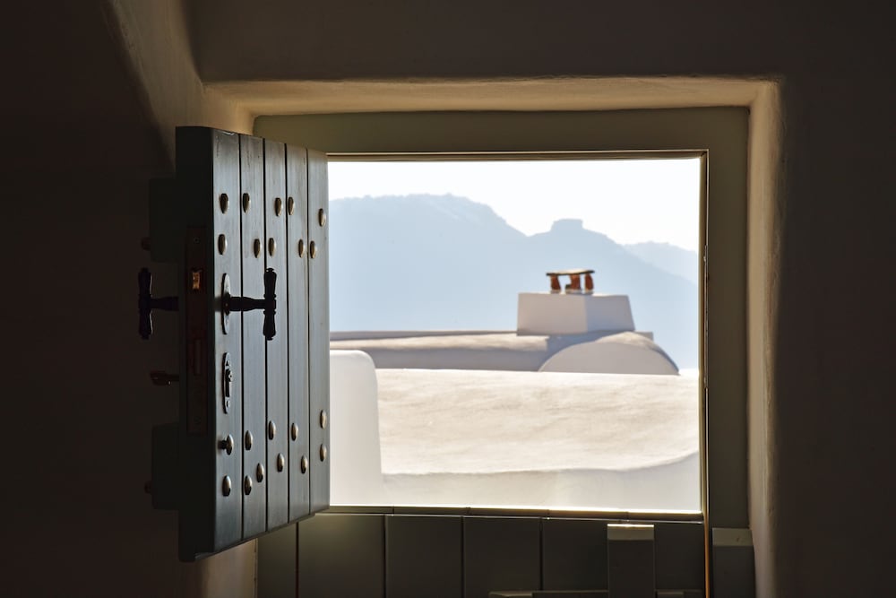 Ducato Di Oia 10/62
