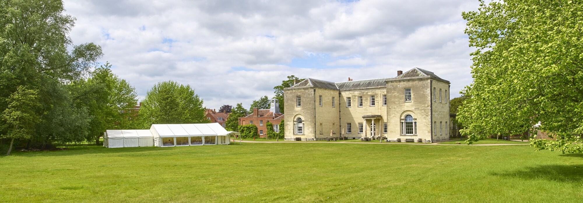 Hitchin Priory 66/71