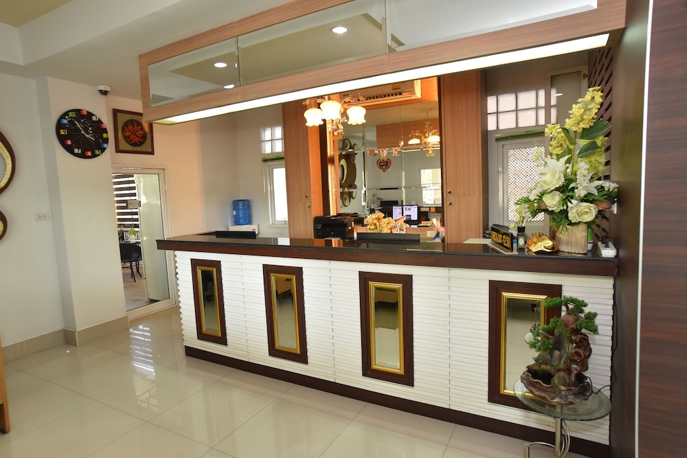 V Place Residence 5/50