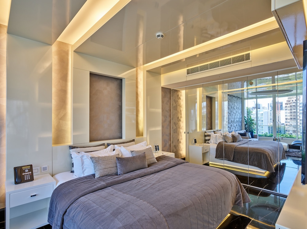 Sodeco, Suite, King Bed