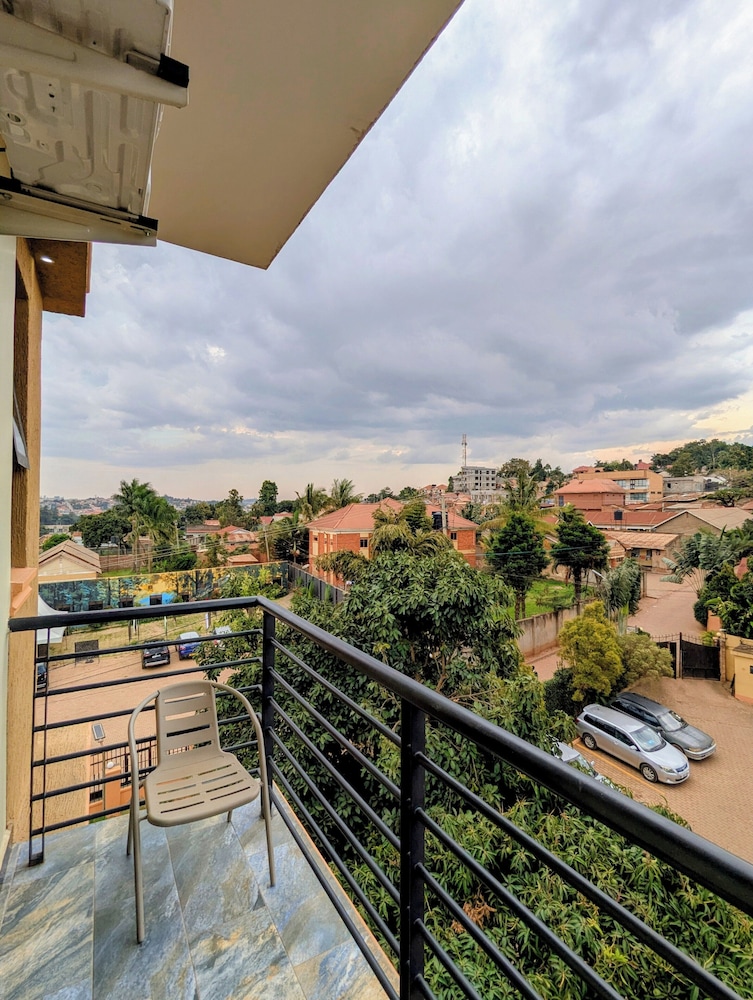 Palm Gardens And Guest House 5/50