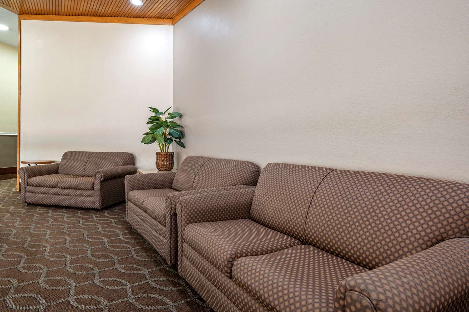 Econo Lodge Lafayette 26/57