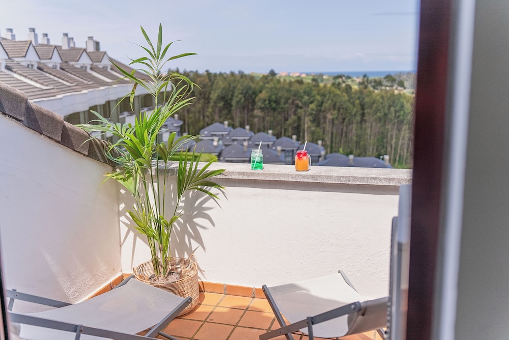 Aparthotel Playas de Liencres 2/37
