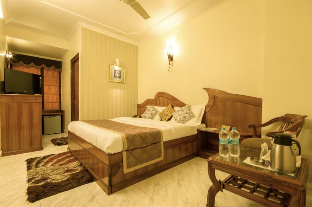 Aster Inn Hotel 13/37