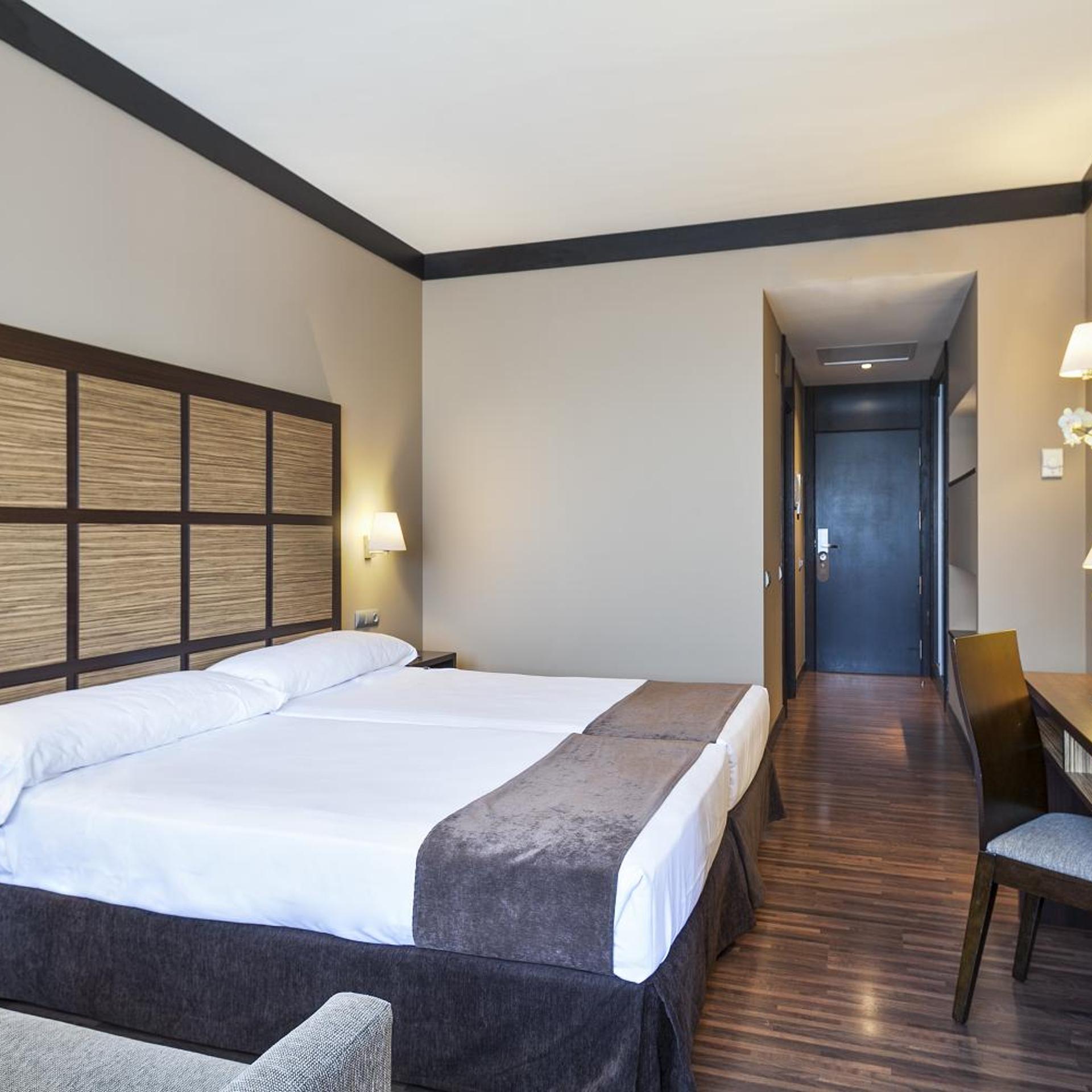 Standard, King Bed