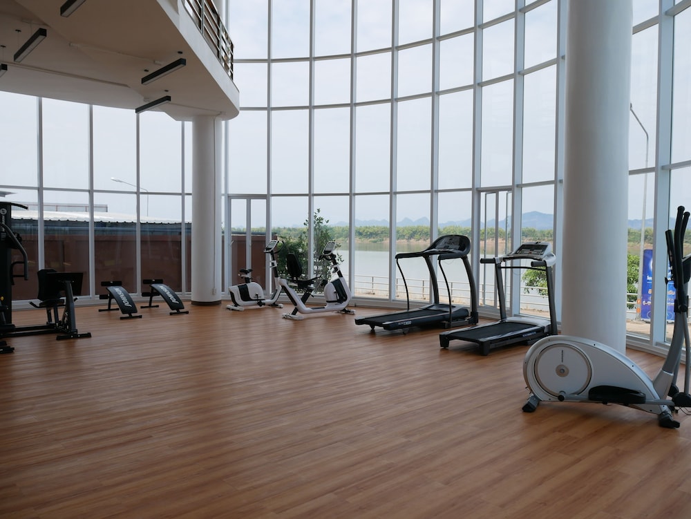 Blu Hotel Nakhon Phanom 20/35