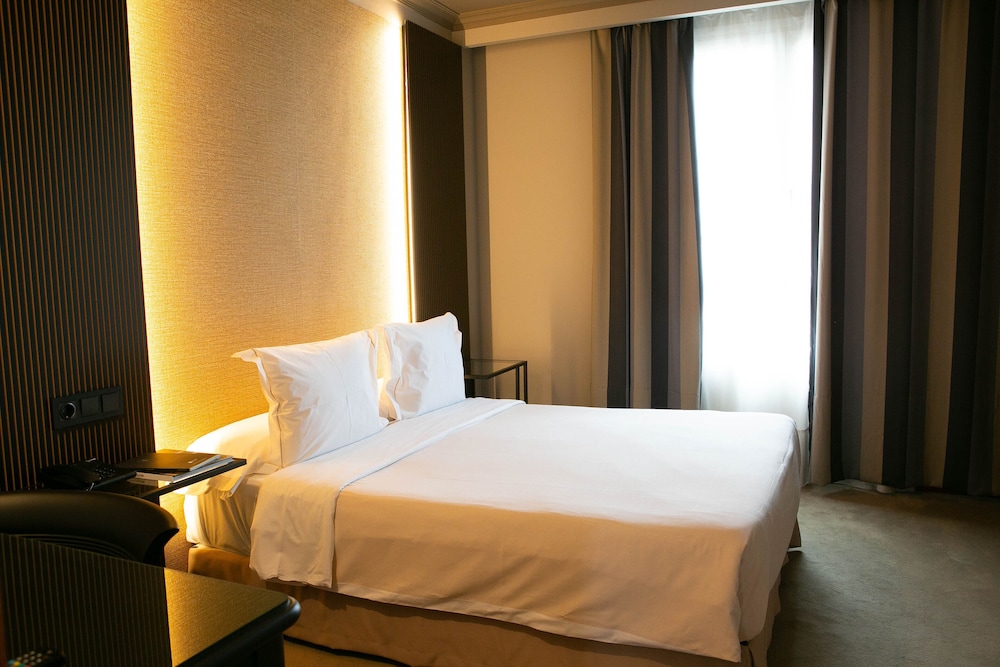 Hotel Sercotel Ciudad de Oviedo 3/39