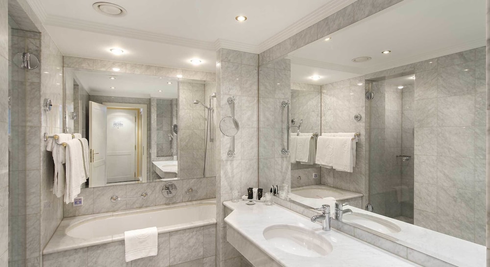 Dvorak Spa And Wellness 12/77