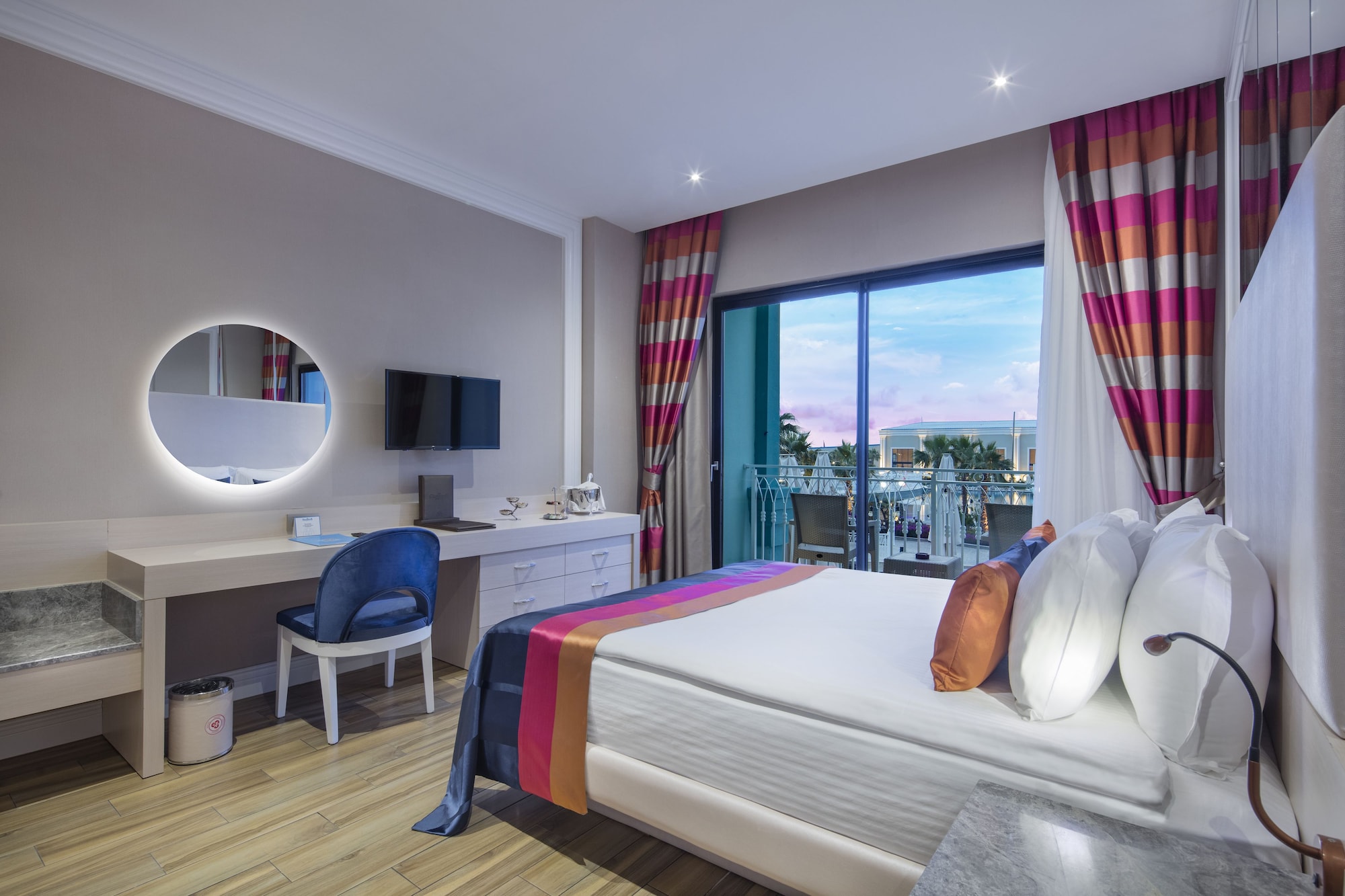 Wonderland, Double Bed, Sofa
