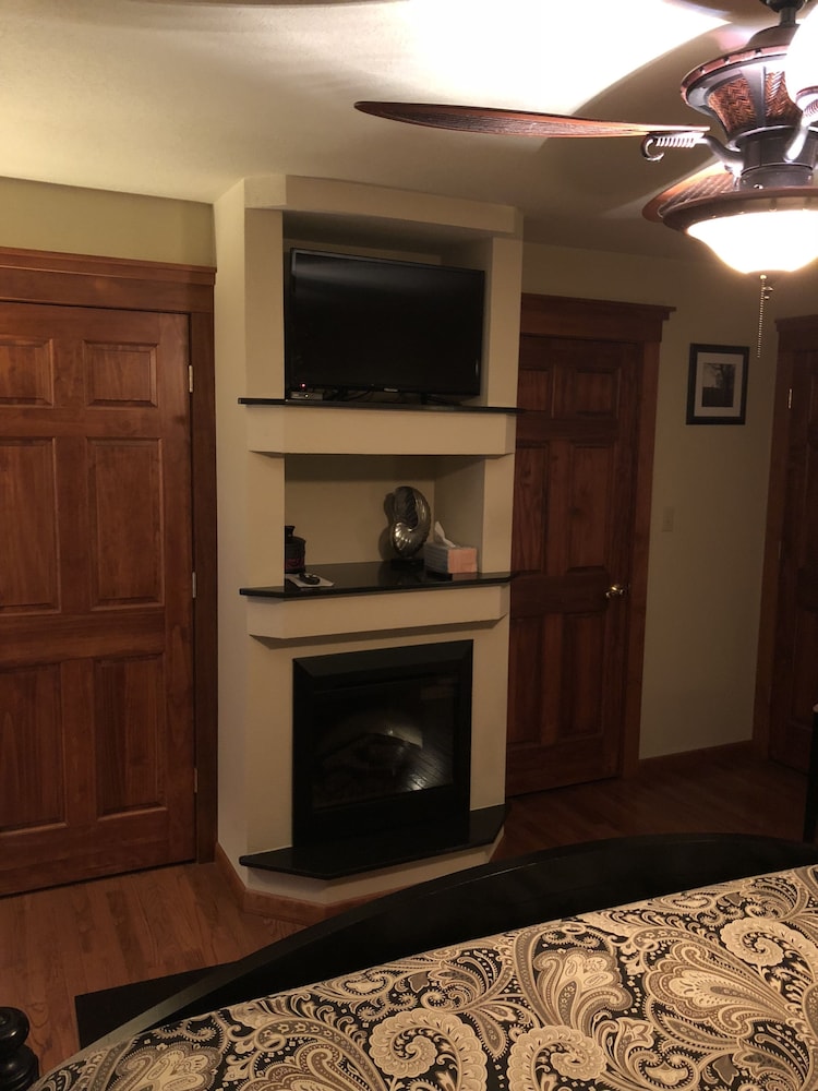 All Seasons Inn Eureka Springs 13/50