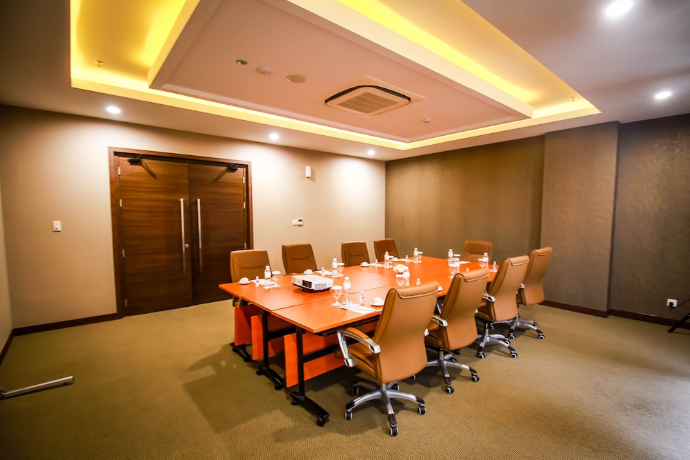 Asialink Hotel By Prasanthi 43/50
