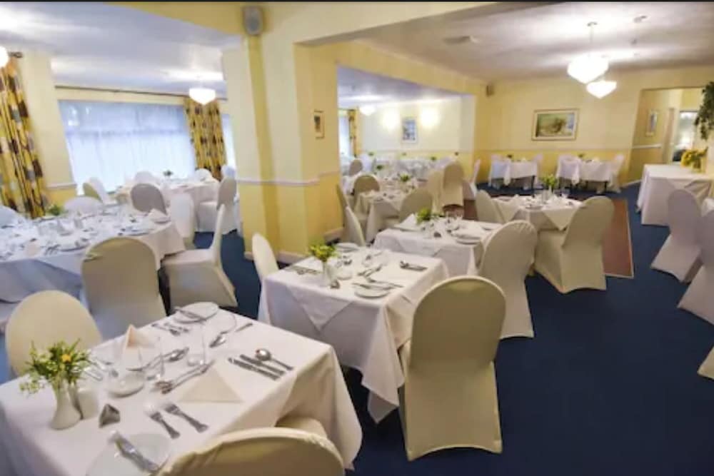 Mayfair Hotel - Oceana Collection 39/53