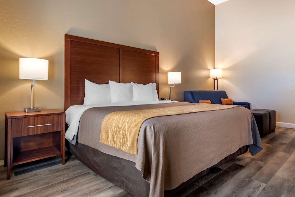 Comfort Inn & Suites Fort Walton Beach - Destin West photo3