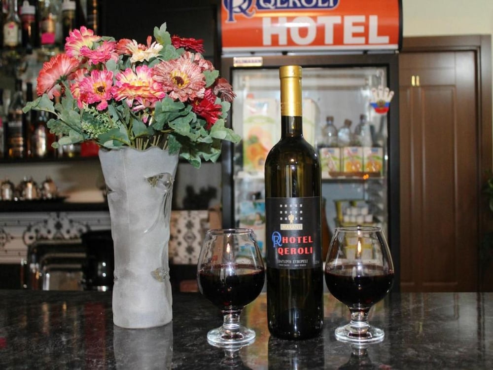 Qeroli Hotel photo3