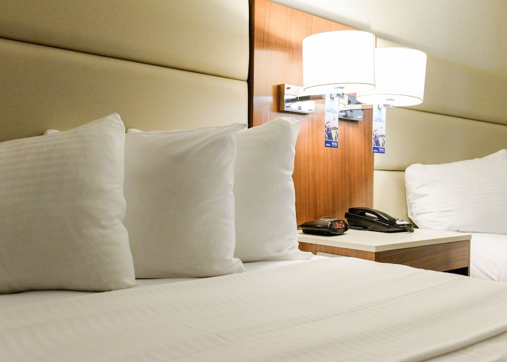 Travelodge by Wyndham Culver City 16/52