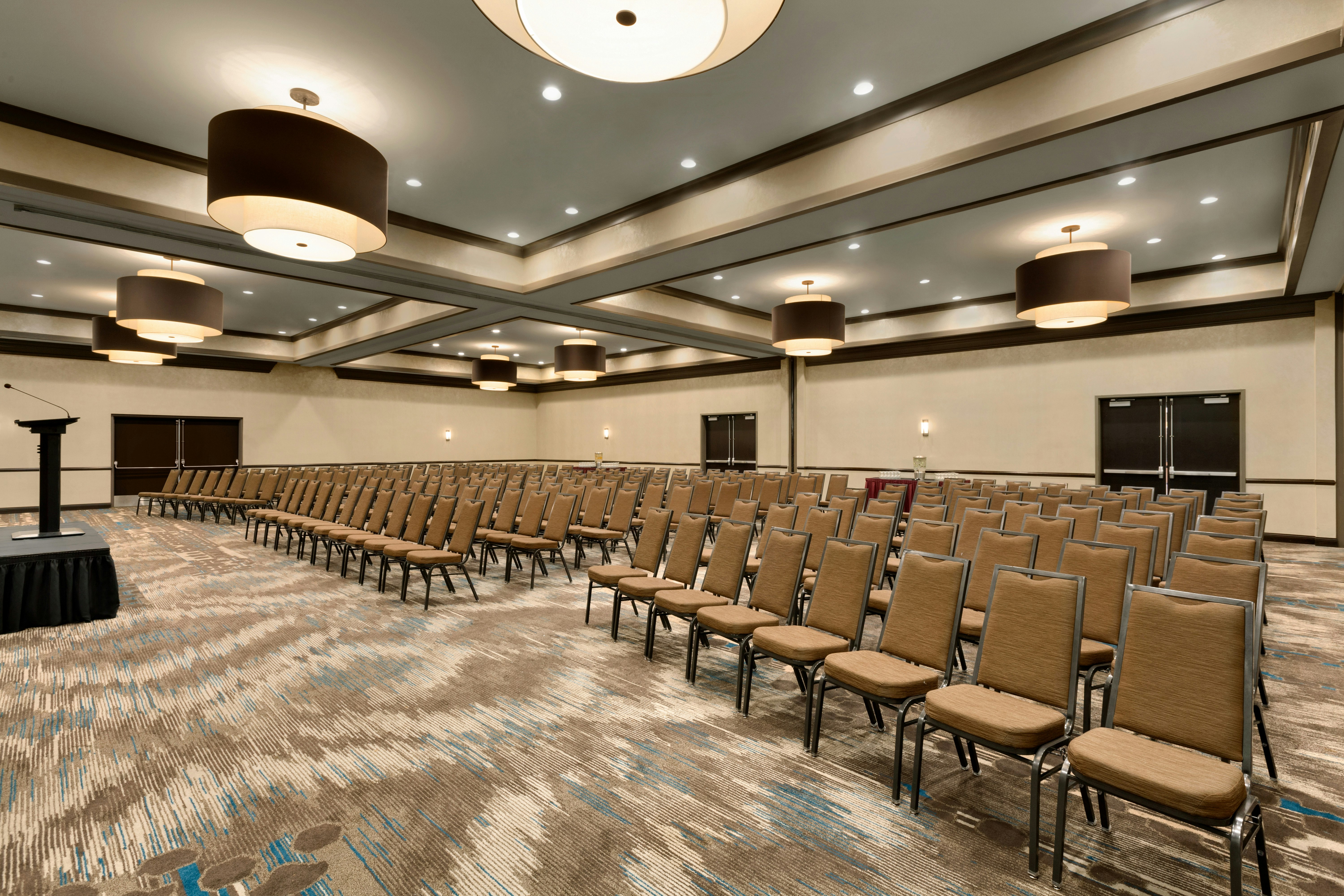 DoubleTree by Hilton Hotel San Bernardino 27/32