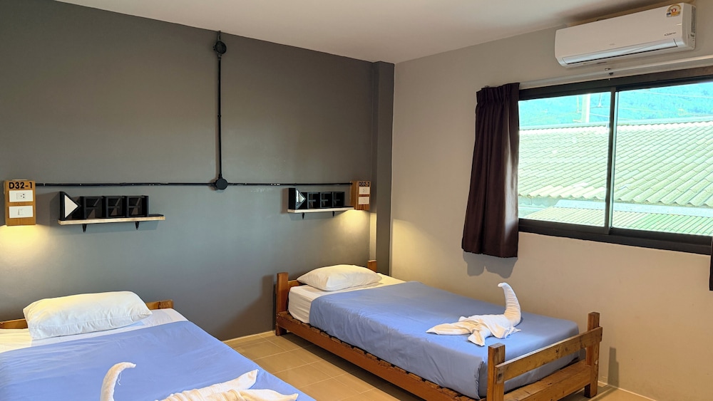 لوفت ثلاثي بثلاثة أسرّة، Dfeel Hostel 2/10