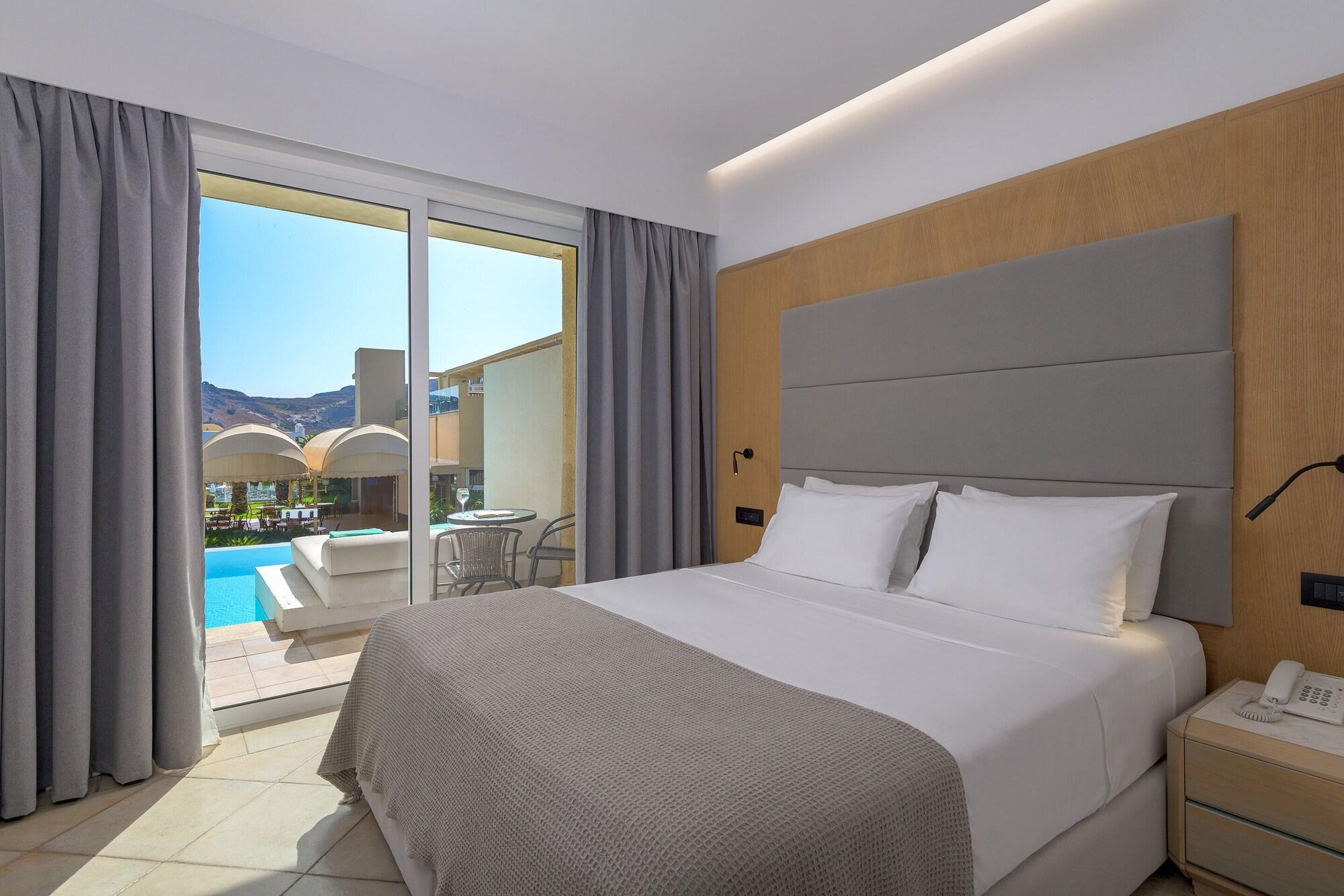 Suite, Garden View, Pool Access