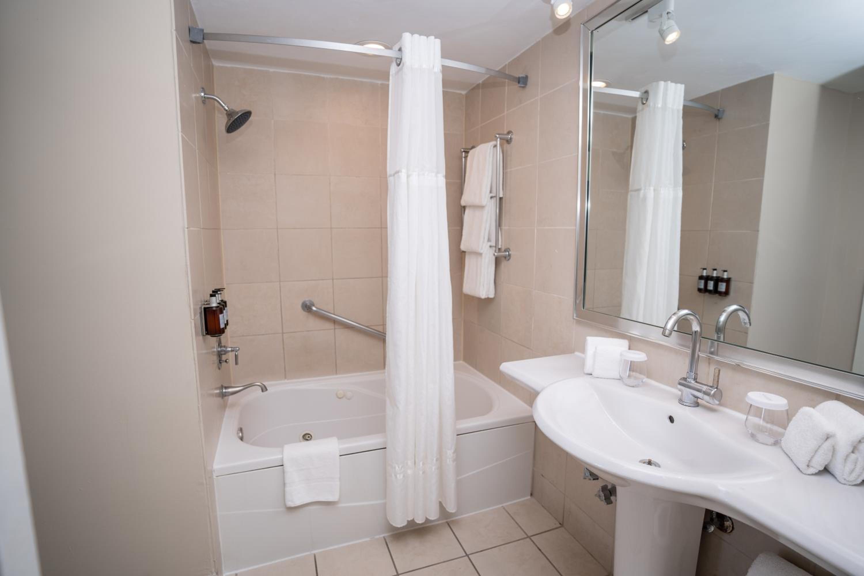 Sagamore, Suite, King Bed, Ocean Front, Sofa