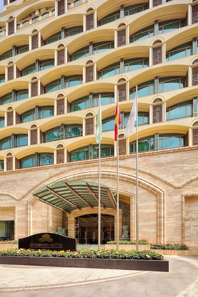 SHERWOOD SUITES 7/74