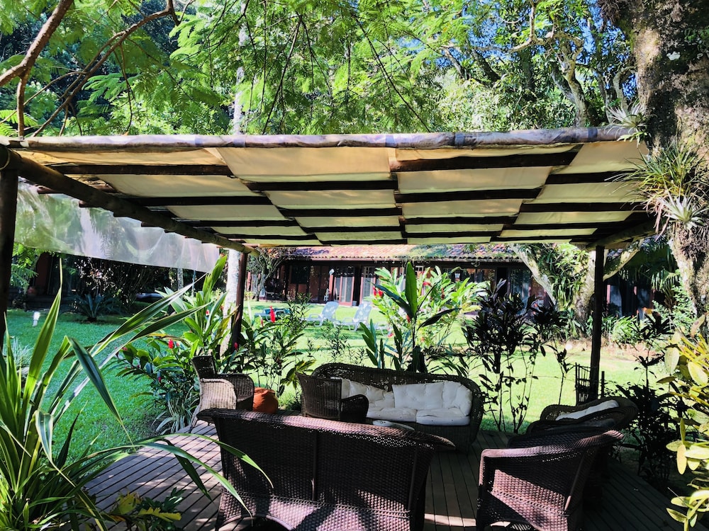 Praia Da Crena Inn 4/42