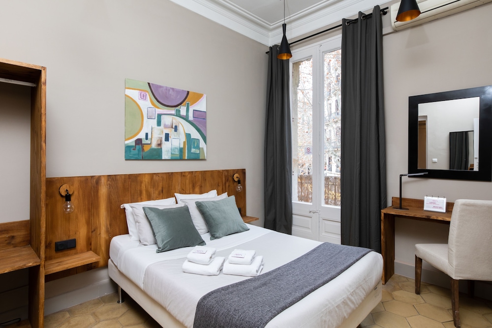 Jardinets Guest House 17/59