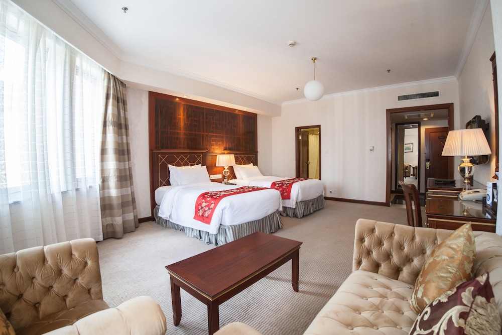 DELUXE, TWIN BEDS