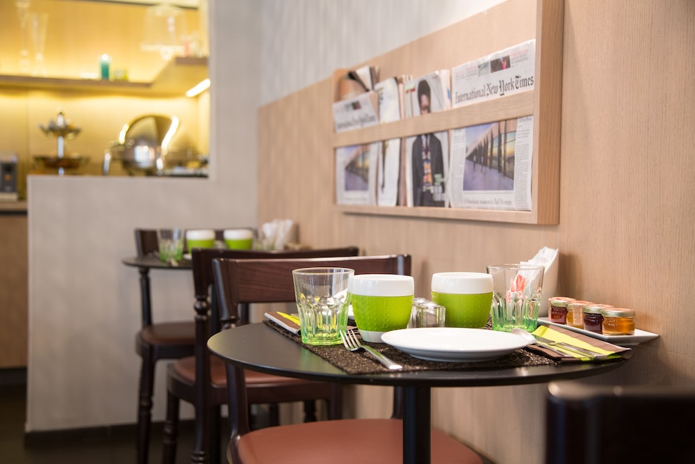 Maison Bram Paris Gare de l'Est, Tapestry Collection Hilton 31/46