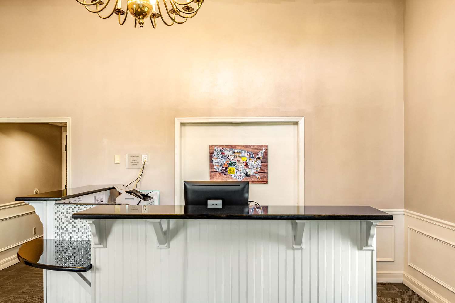 Econo Lodge Inn & Suites Radford-Blacksburg Area 10/14