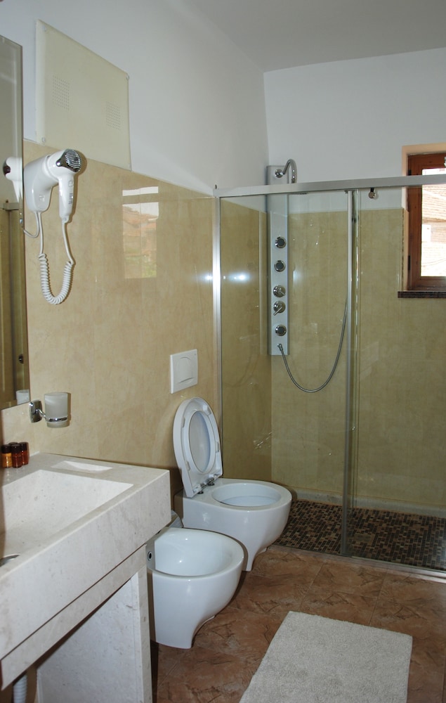 Gega Hotel 46/49