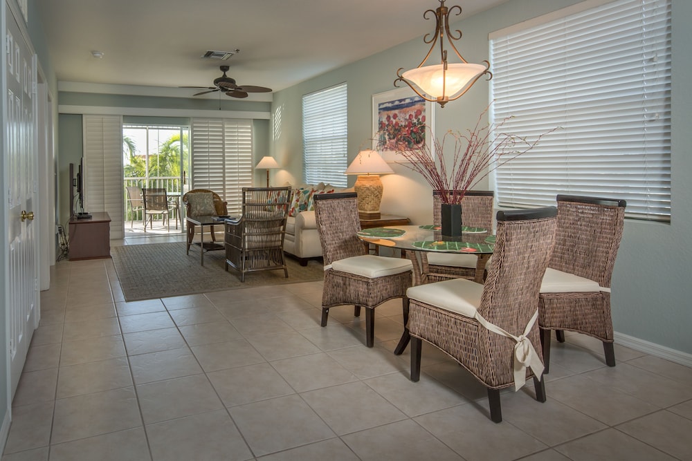 Olde Marco Island Inn And Suites 36/57
