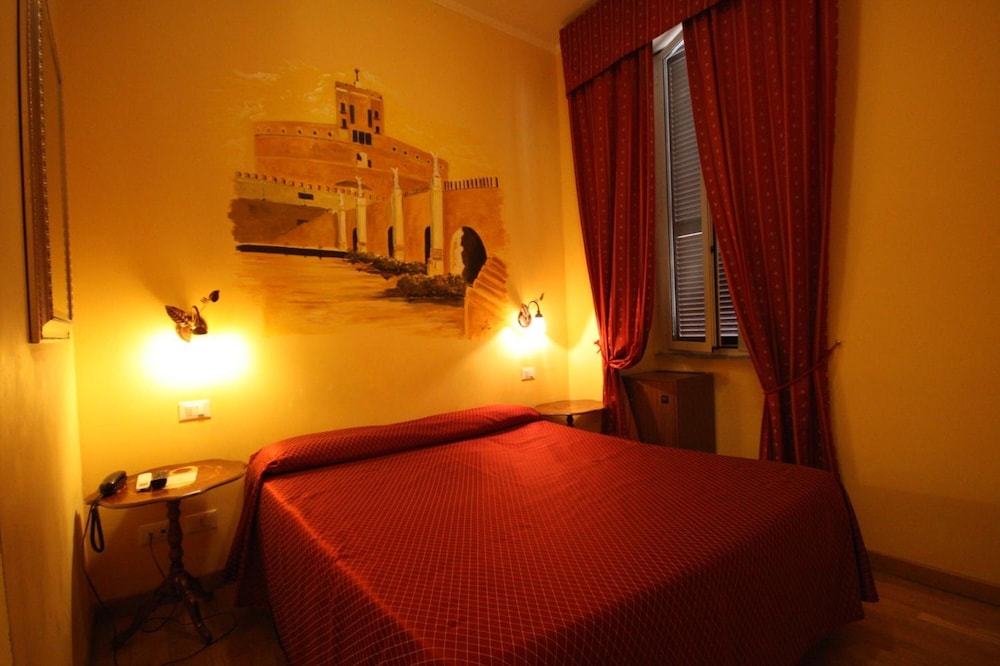 Hotel Cherubini 17/23
