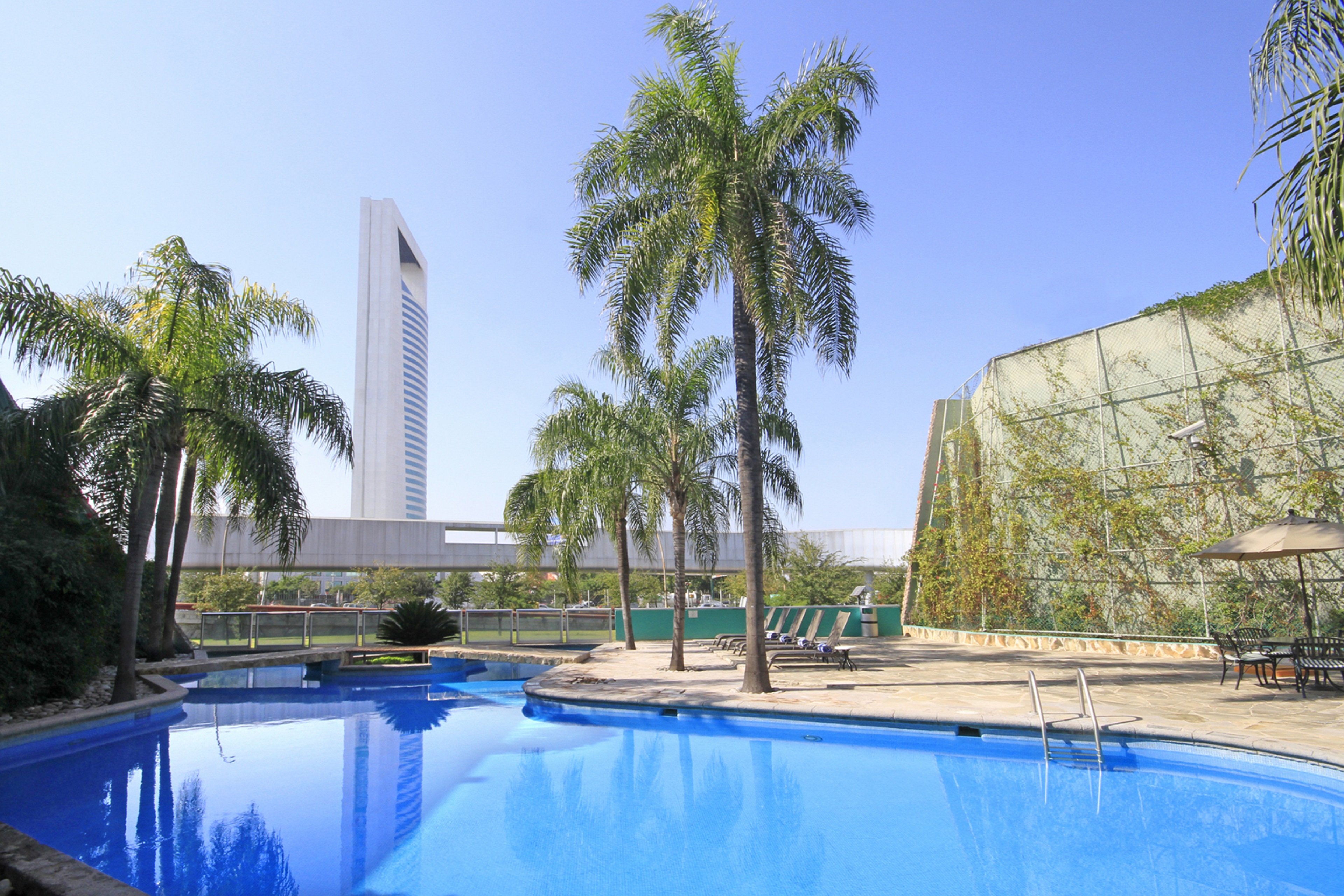 Holiday Inn Monterrey Parque Fundidora 37/78