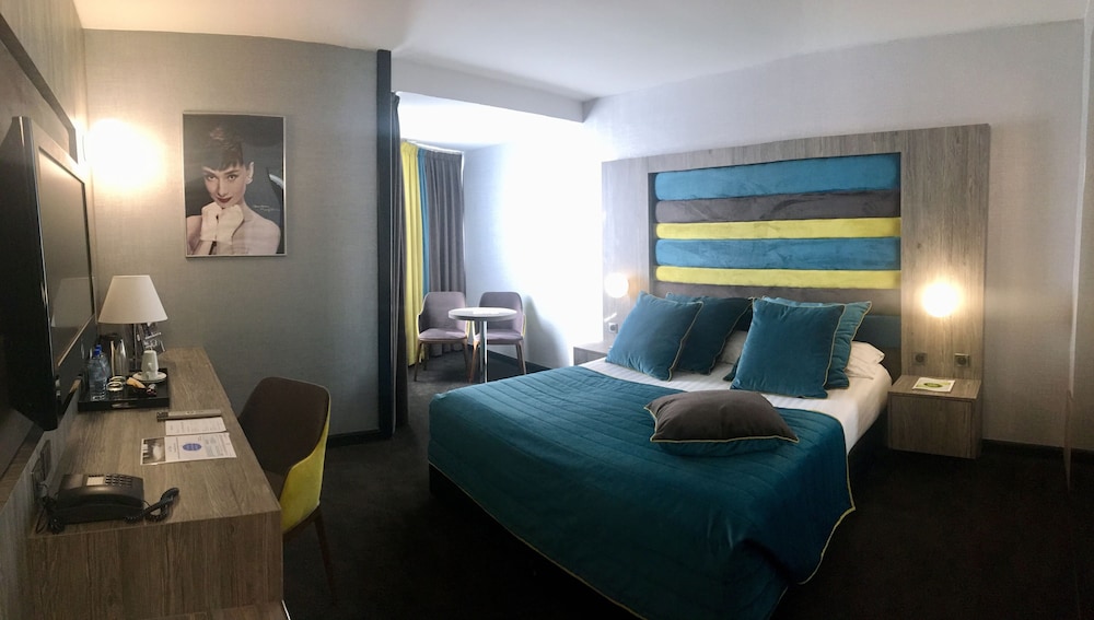 Palladia Hotel 10/72