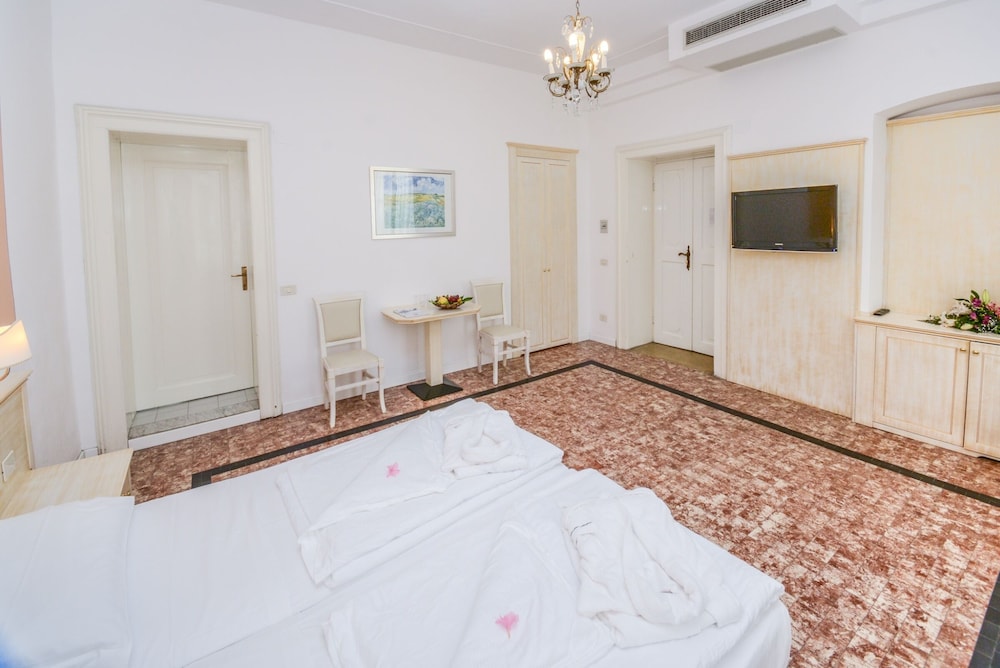 Hotel Antico Monastero 22/53
