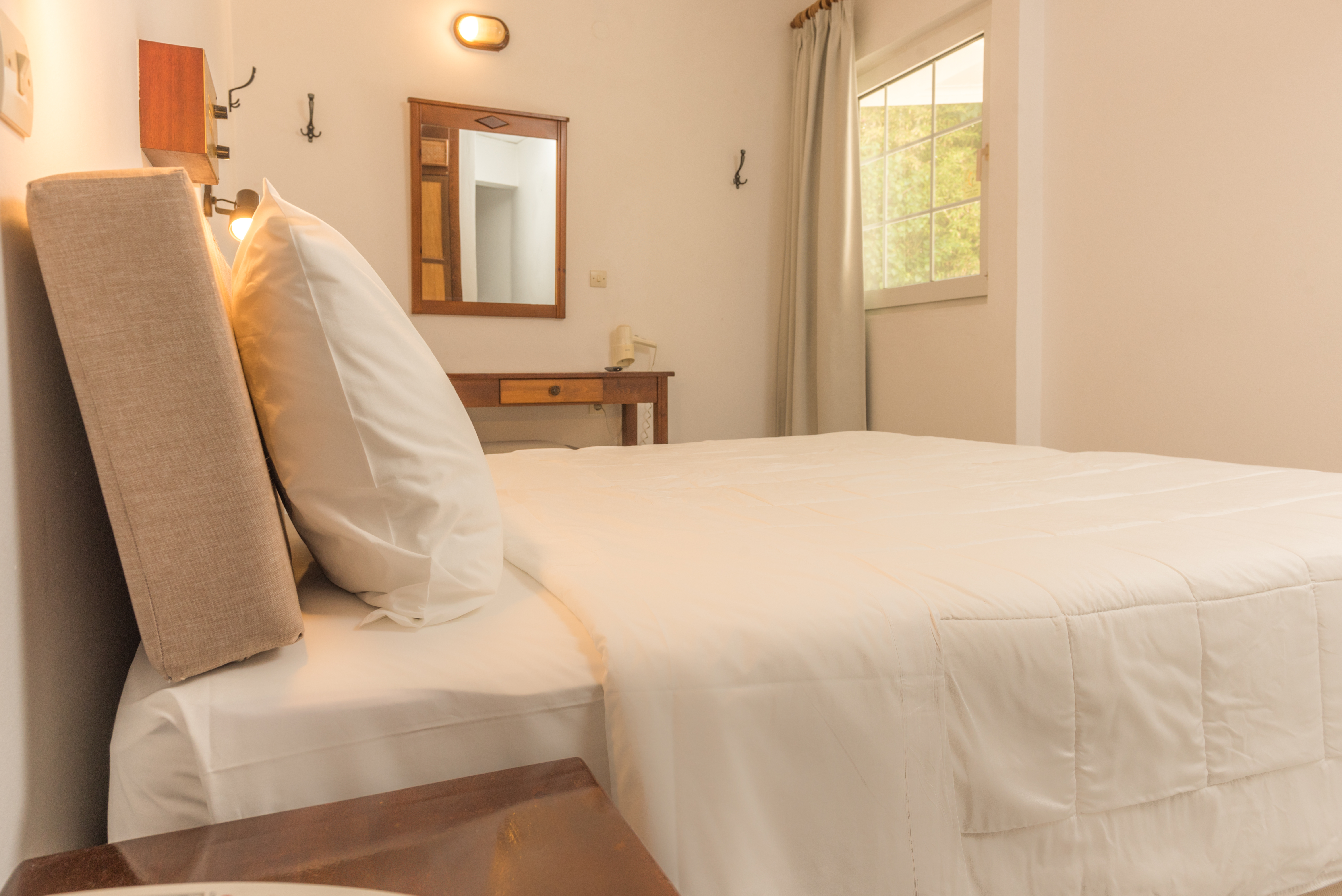 Pal Beach Hotel 15/50