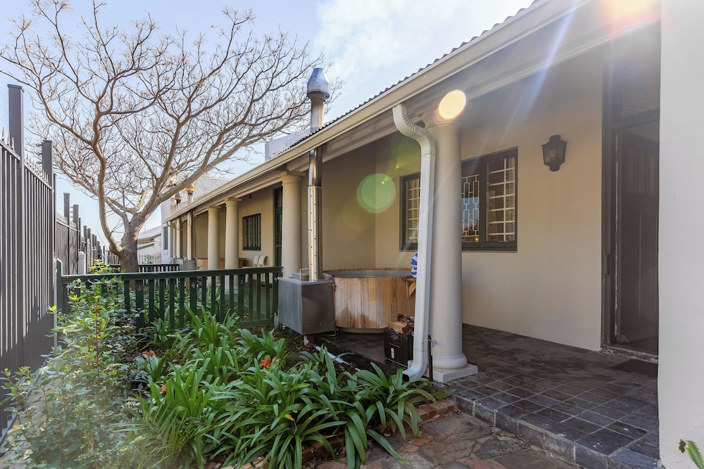 Camps Bay Village 2/50