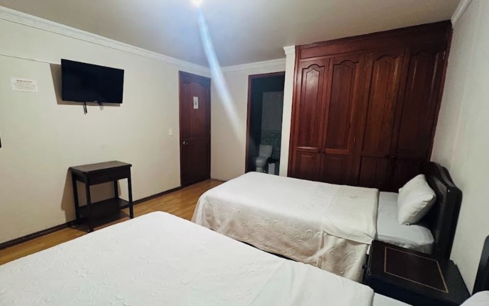 Room, Twin Beds