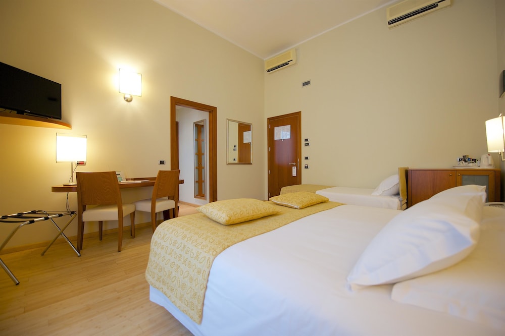 Best Western Crystal Palace Hotel 15/55