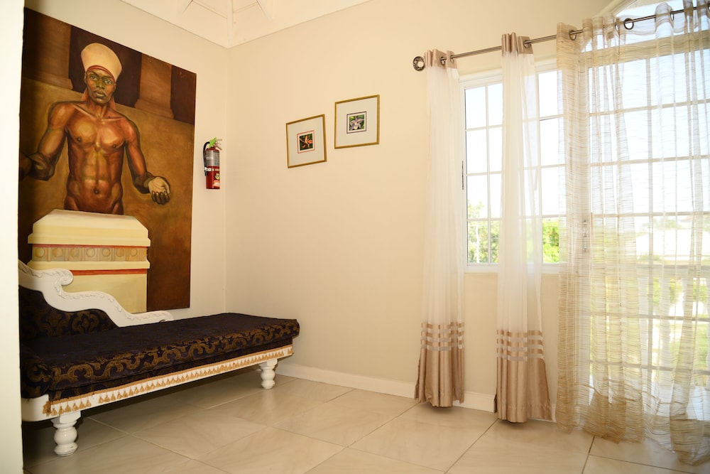 Retreat Guesthouse Luxury Suites 13/50
