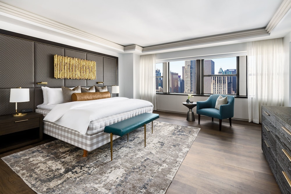 The Towers At Lotte New York Palace 10/48