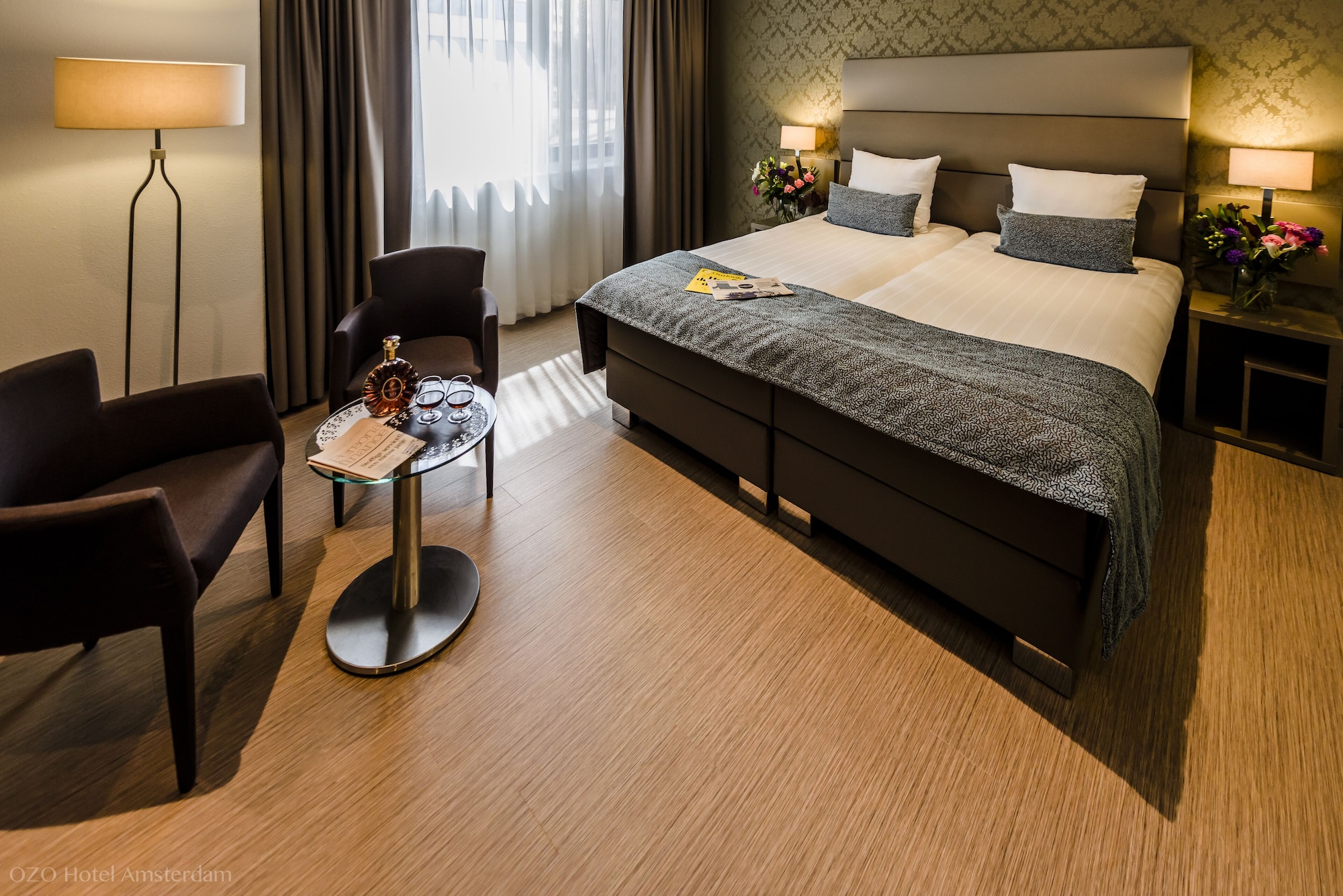 SUPERIOR, TWIN BEDS