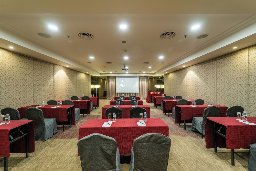 I Hotel Batam 59/69